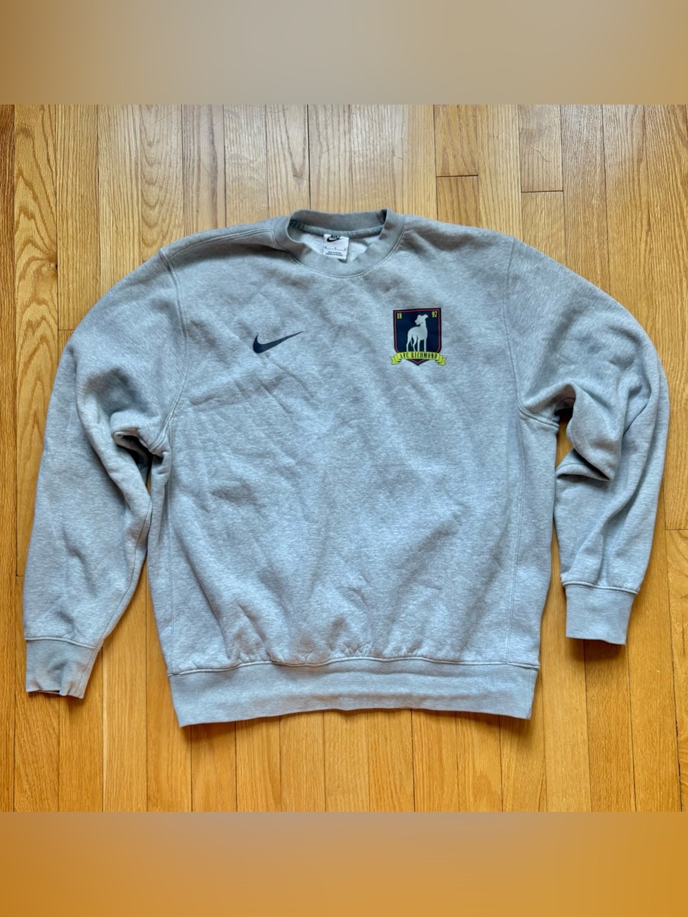 Nike Ted Lasso AFC Richmond Men’s Crewneck Sweatshirt Medium Gray Solid